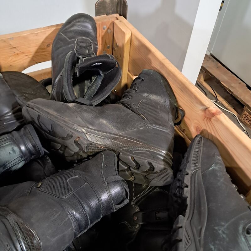 Partij diverse schoenen – foto 9 – kavel bij Domeinen Roerende Zaken, Groningen