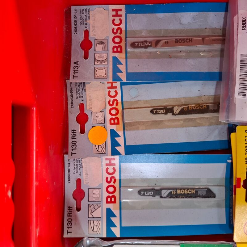Ca. 90x Diverse decoupeerzaag zaagblad o.a. Bosch, Makita – foto 2 – kavel bij Onlineveilingmeester, Winsum