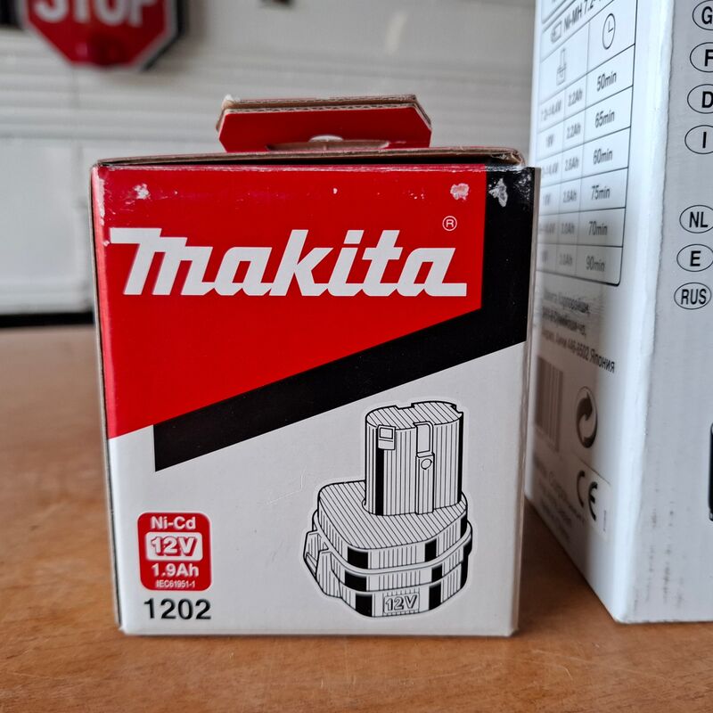Accu met lader Makita, 12V 1.9Ah – foto 2 – kavel bij Onlineveilingmeester, Winsum