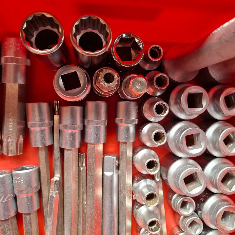 Assortiment dopsleutels o.a. Bosch – foto 8 – kavel bij Onlineveilingmeester, Winsum