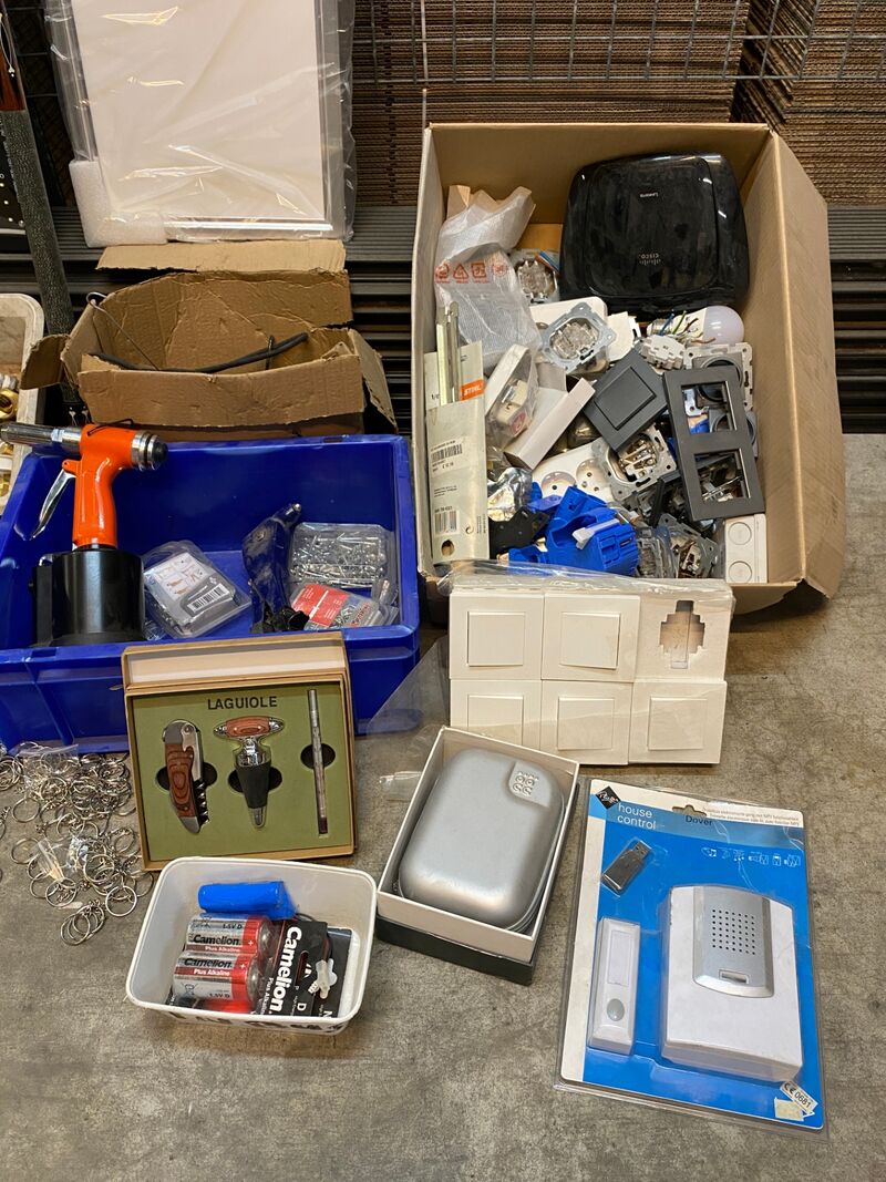 Mixpartij gereedschap en bevestigingsmateriaal – foto 2 – kavel bij Onlineveilingmeester, Gramsbergen