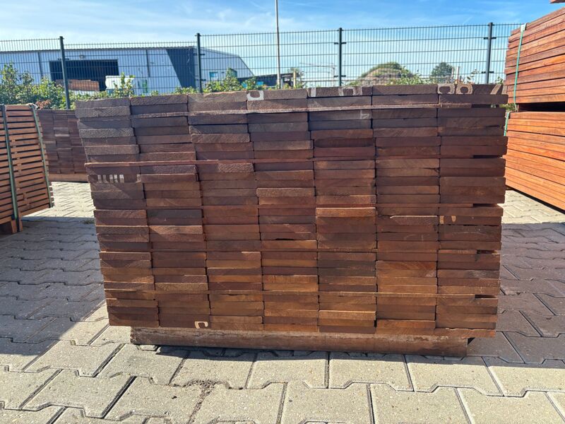 Ca. 189x Guyana Teak Planken Geschaafd, 21x145mm, lengte 155cm – foto 3 – kavel bij Onlineveilingmeester