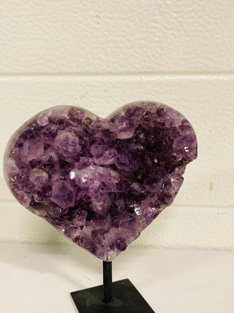 Amethist hart op metalen standaard – foto 3 – kavel bij Onlineveilingmeester, Gramsbergen
