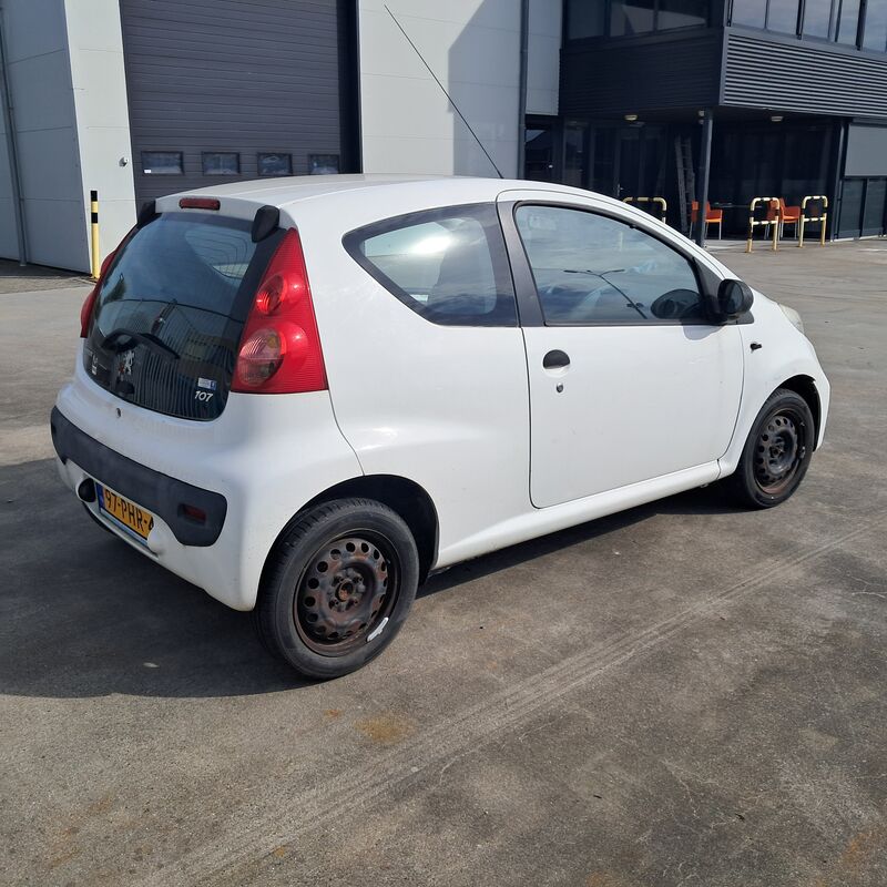 Personenauto, PEUGEOT, 107, 1.0-12V XR, 2011 – foto 5 – kavel bij Onlineveilingmeester, Heerenveen
