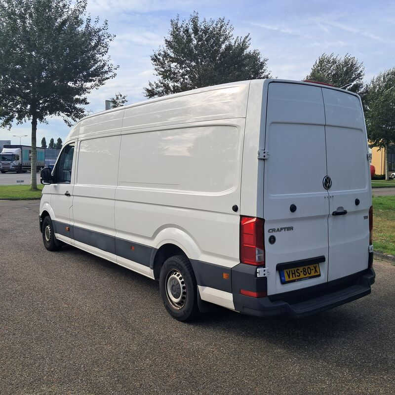 Bedrijfsauto, Volkswagen, CRAFTER 35 2.0 TDI L4H4, 2017 – foto 3 – kavel bij Onlineveilingmeester, Heerenveen