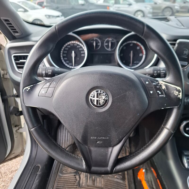 Personenauto, Alfa Romeo, Giulietta, 1.6 JTDm Distinctive, 2012 – foto 10 – kavel bij Domeinen Roerende Zaken, Soesterberg