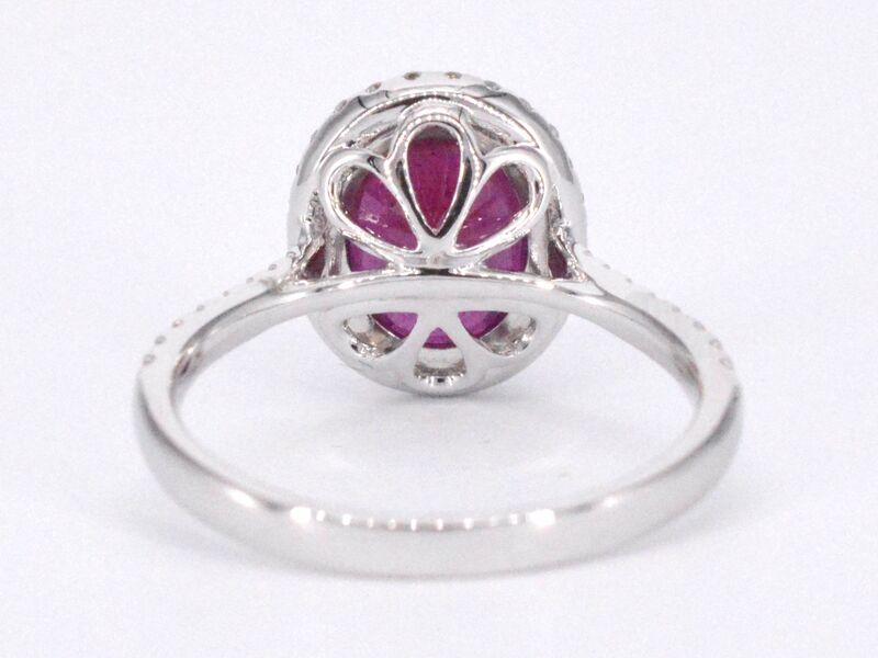 Witgouden entourage ring met diamanten en robijn – foto 7 – kavel bij Onlineveilingmeester
