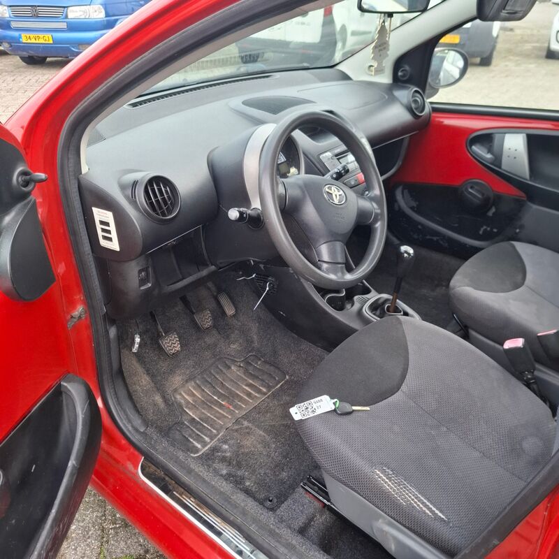 Personenauto, Toyota, Aygo, 1.0-12V, 2008 – foto 9 – kavel bij Domeinen Roerende Zaken, Soesterberg