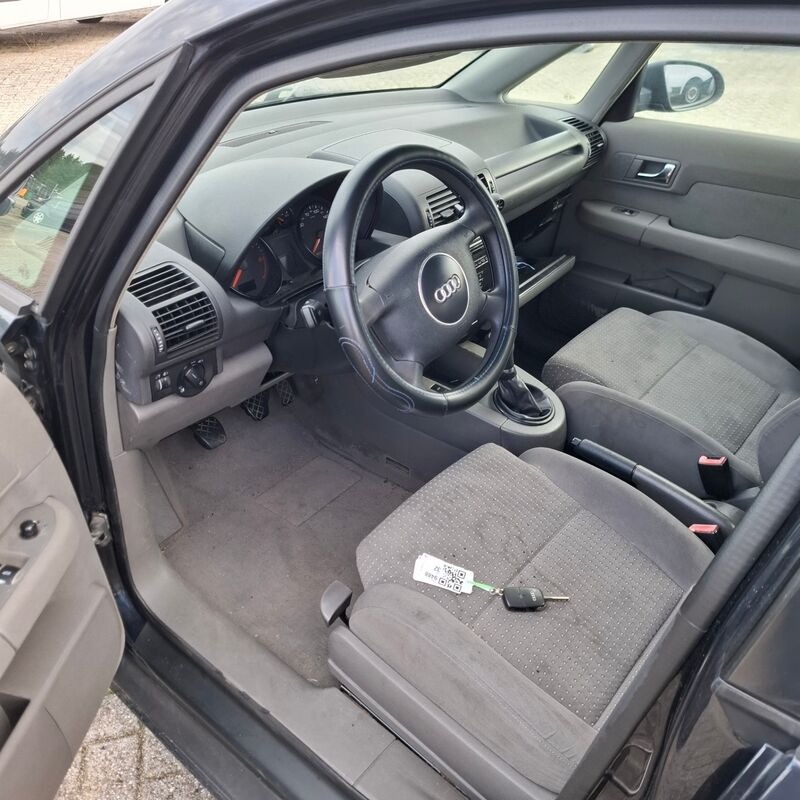 Personenauto, Audi, A2, 1.4, 2000 – foto 9 – kavel bij Domeinen Roerende Zaken, Soesterberg