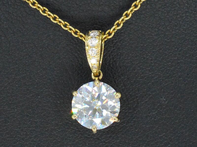 Gouden hanger met een diamant van 2.00 carat (excl. ketting) – kavel bij Onlineveilingmeester