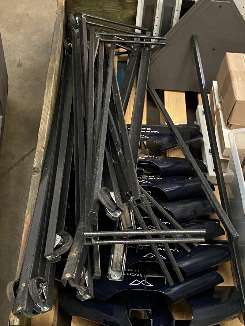 Displayrack voor deuren en deursteunen – foto 4 – kavel bij Onlineveilingmeester, Gramsbergen