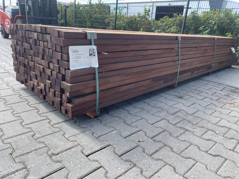 Ca. 102x Hardhouten Regels Geschaafd, 42x57mm, lengte 395cm – foto 3 – kavel bij Onlineveilingmeester