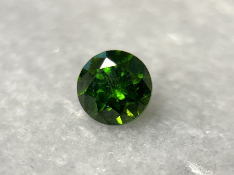 Demantoid - 1.03 carat natuurlijke demantoid – kavel bij Onlineveilingmeester