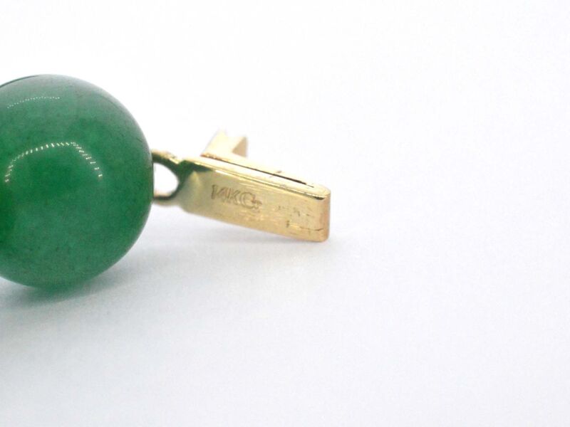 Halsketting met jade edelsteen en een gouden sluiting met diamant – foto 8 – kavel bij Onlineveilingmeester