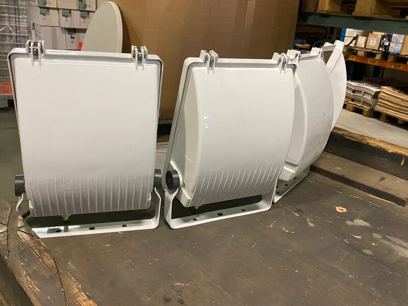 4x Gasontladingsstraler, floodlights, IP65 – foto 3 – kavel bij Onlineveilingmeester, Gramsbergen