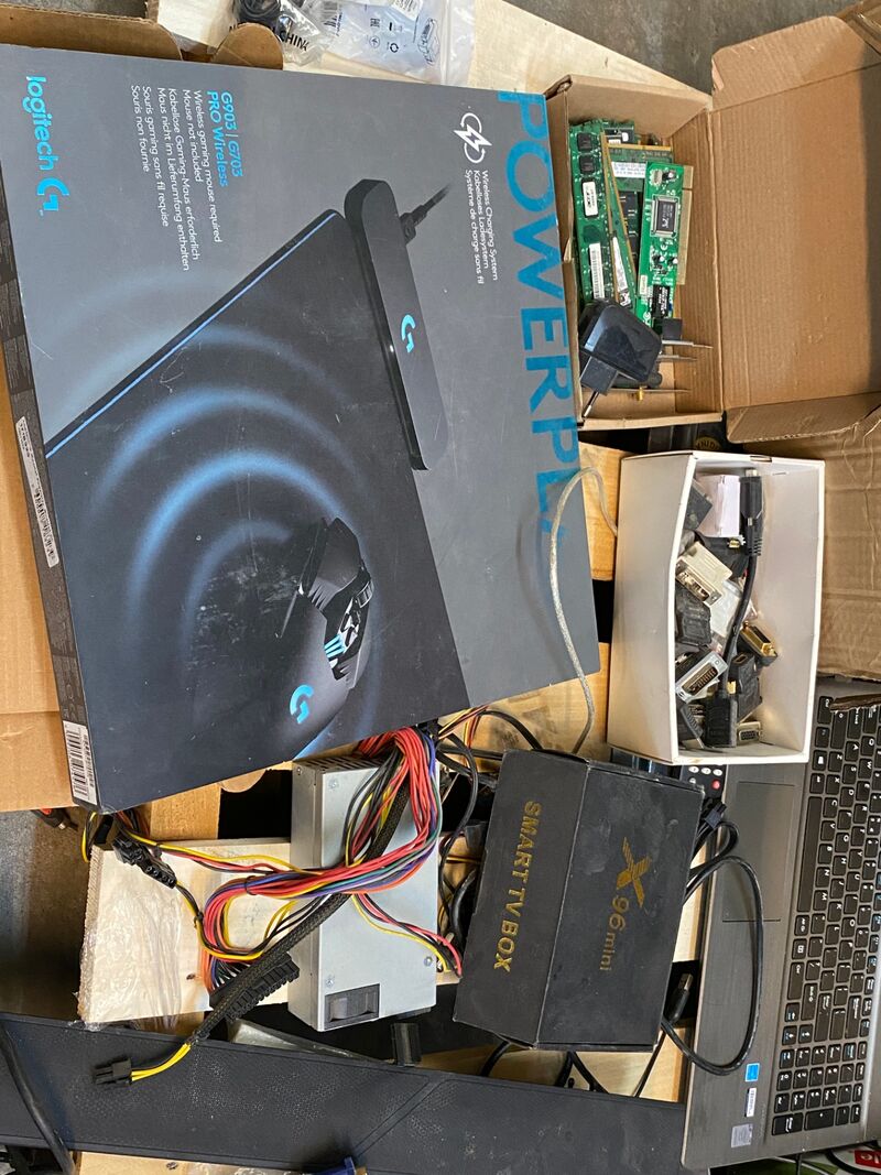 Verzameling computeronderdelen – foto 6 – kavel bij Onlineveilingmeester, Gramsbergen