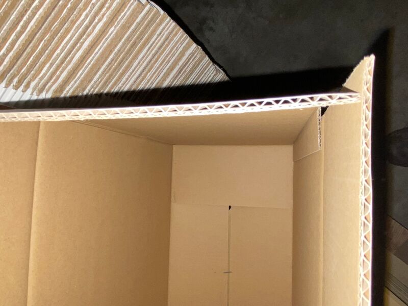 Ca. 220x Verzenddozen, dubbelgolf, wit, 48x23x35cm – foto 3 – kavel bij Onlineveilingmeester, Gramsbergen