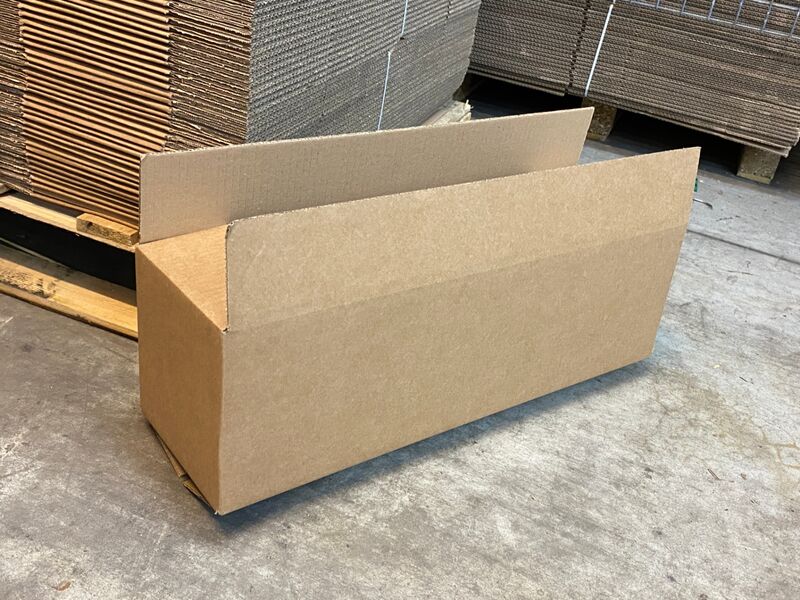 Ca. 300x Verzenddozen, bruin, 60x18x18cm – foto 2 – kavel bij Onlineveilingmeester, Gramsbergen