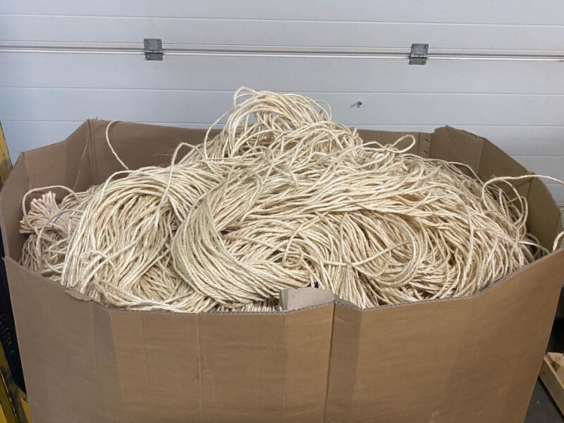 Pallet box vol gesneden sisal touw – foto 4 – kavel bij Onlineveilingmeester, Gramsbergen