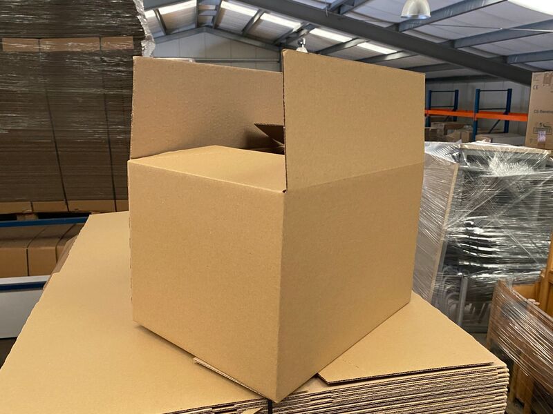 Ca. 250x Verzenddozen, bruin, 53x38x23cm – foto 2 – kavel bij Onlineveilingmeester, Gramsbergen