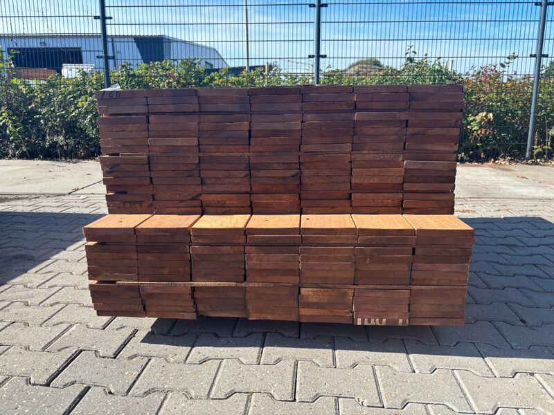 Ca. 196x Guyana Teak Planken Geschaafd, 21x145mm, lengte 112/140cm, 84/155cm – foto 3 – kavel bij Onlineveilingmeester
