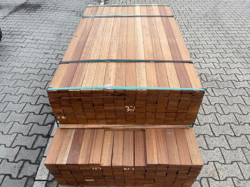 Ca. 346x Guyana Teak Planken Geschaafd, 27x70mm, lengte 168/155cm, 178/185cm – kavel bij Onlineveilingmeester