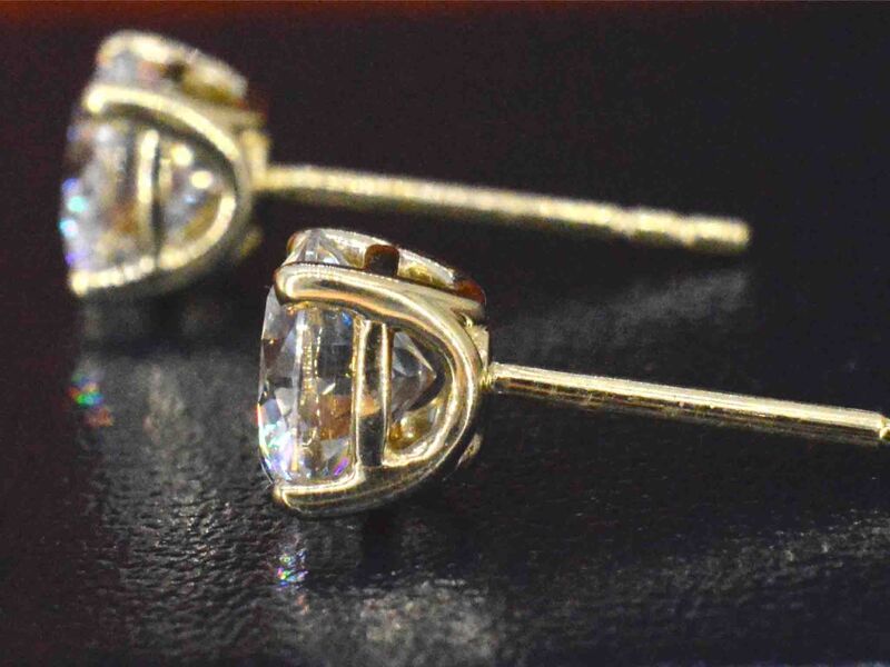 Gouden diamanten oorbellen van 2.00 carat – foto 3 – kavel bij Onlineveilingmeester