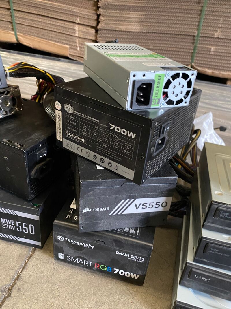 Partij Diverse computer hardware en voedingen – foto 7 – kavel bij Onlineveilingmeester, Gramsbergen
