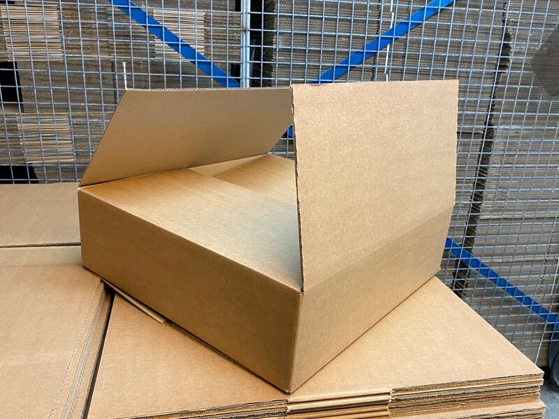 Ca. 275x Verzenddozen, bruin, 47x44x13cm – foto 2 – kavel bij Onlineveilingmeester, Gramsbergen