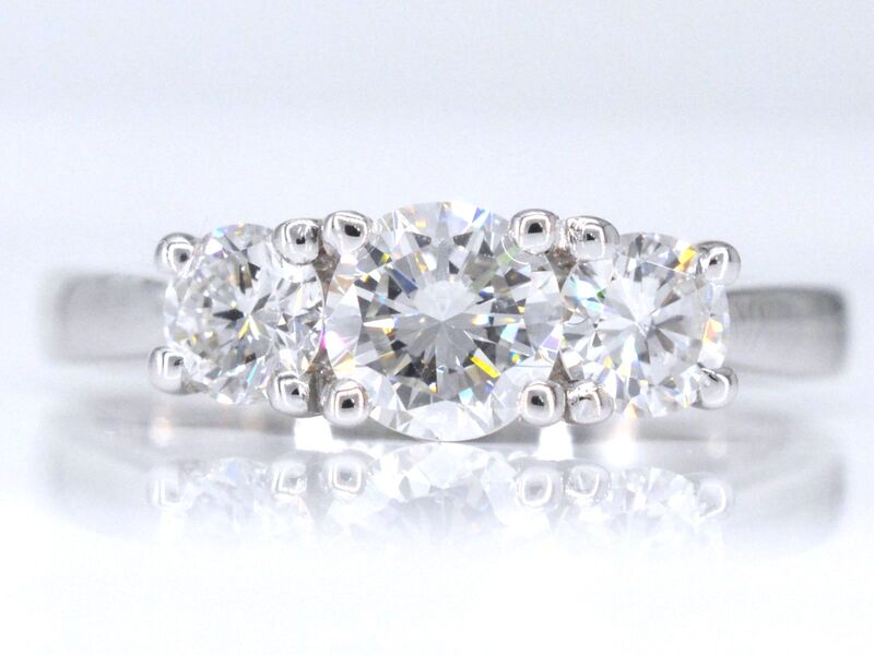 Witgouden trinity ring met briljant geslepen diamanten – kavel bij Onlineveilingmeester