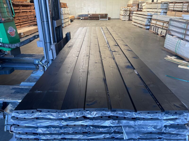 Ca. 100x Grenen Design Profiel Zwart Gecoat, 21x145mm, lengte 450cm – kavel bij Onlineveilingmeester