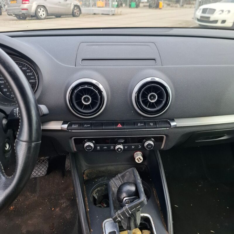 Personenauto, Audi, A3 Limousine, 1.6 TDI Ambition Pro Line S, 2015 – foto 10 – kavel bij Domeinen Roerende Zaken, Soesterberg
