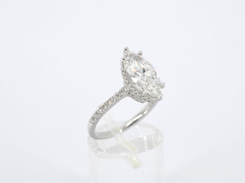 Witgouden solitaire ring met een marquise diamant van 2.00 carat met hidden Halo – foto 10 – kavel bij Onlineveilingmeester