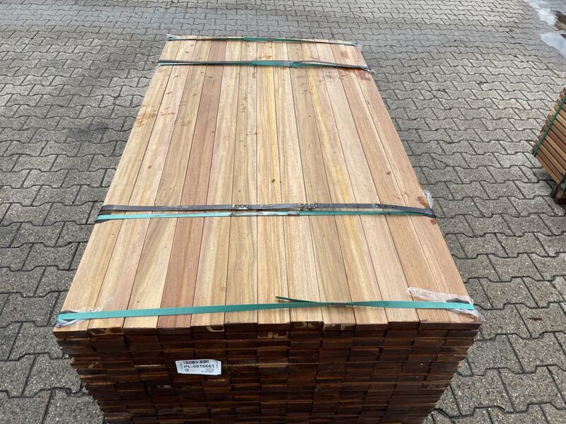 Ca. 247x Guayana Ipé Planken Geschaafd, 25x70mm, lengte 155cm – kavel bij Onlineveilingmeester