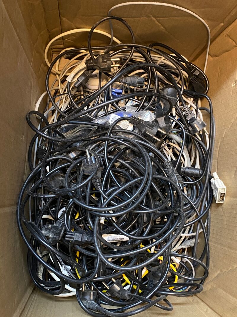 Verzameling computeronderdelen – foto 8 – kavel bij Onlineveilingmeester, Gramsbergen