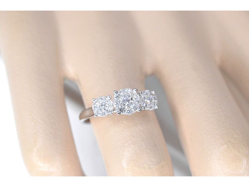 ring met drie chatons van diamanten 0.75 carat – foto 3 – kavel bij Onlineveilingmeester
