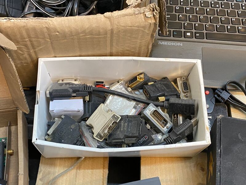 Verzameling computeronderdelen – foto 8 – kavel bij Onlineveilingmeester, Gramsbergen