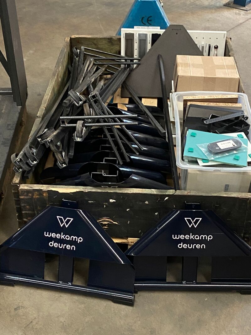Displayrack voor deuren en deursteunen – foto 3 – kavel bij Onlineveilingmeester, Gramsbergen