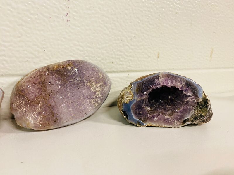 4x Amethist / chalcedoon geode – foto 2 – kavel bij Onlineveilingmeester, Gramsbergen