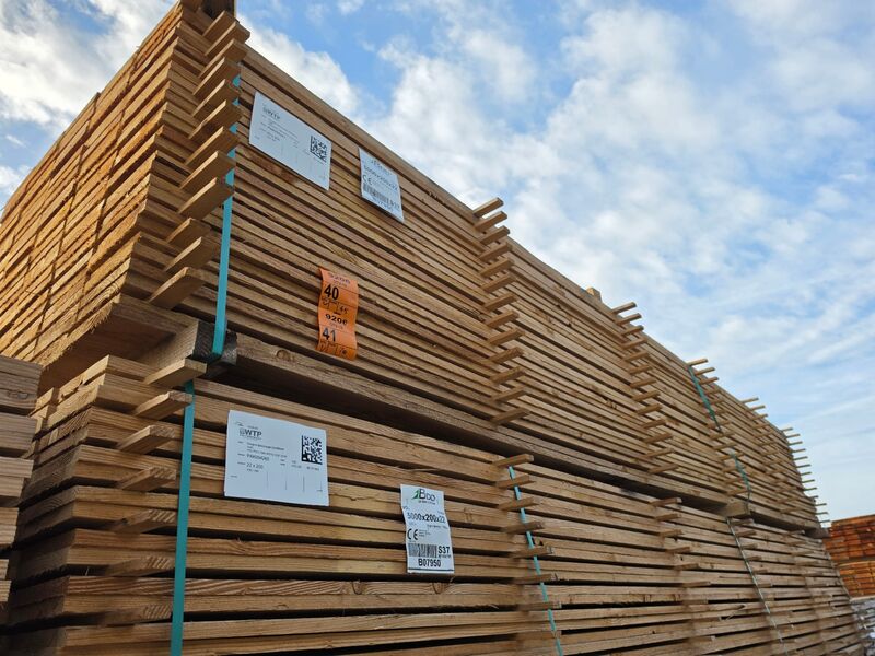 Ca. 70x Douglas Planken Fijnbezaagd, 22x200mm, lengte 500cm – foto 4 – kavel bij Onlineveilingmeester