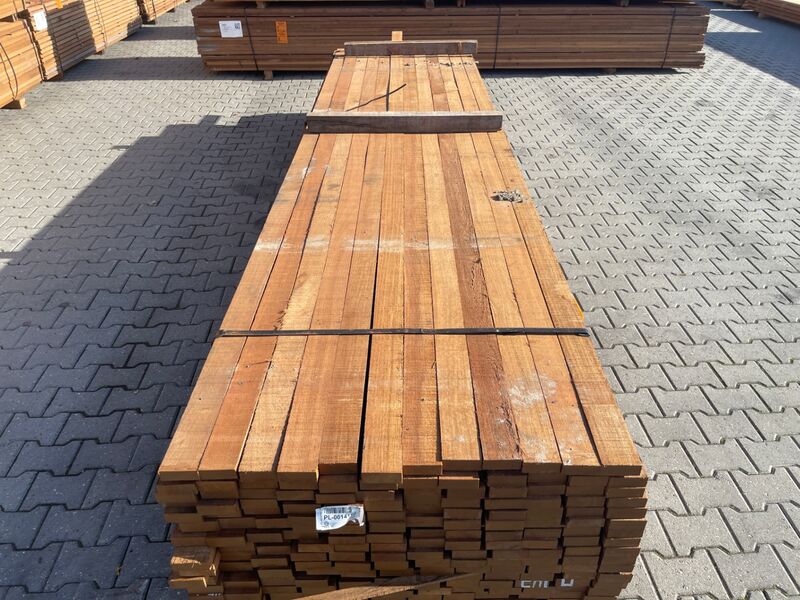 Ca. 204x Guyana Teak Planken Fijnbezaagd, 31x80mm, lengte 25/400cm, 83/430cm, 96/460cm – kavel bij Onlineveilingmeester