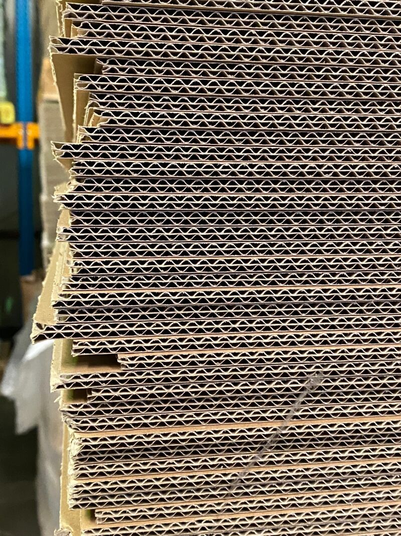 Ca. 350x Grote verzenddozen, bruin, 80x80x20cm – foto 3 – kavel bij Onlineveilingmeester, Gramsbergen