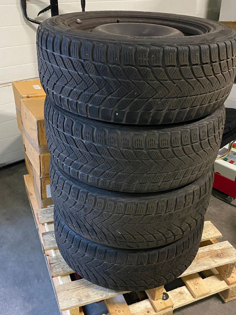 Set winterbanden, 225/55 R16 – kavel bij Onlineveilingmeester, Gramsbergen