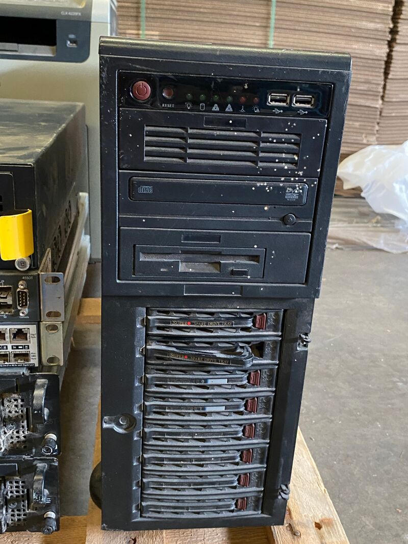 Diverse Netwerkswitches en rackservers – foto 7 – kavel bij Onlineveilingmeester, Gramsbergen