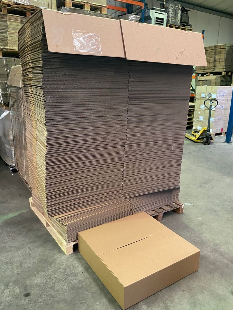 Ca. 350x Grote verzenddozen, bruin, 80x80x20cm – kavel bij Onlineveilingmeester, Gramsbergen