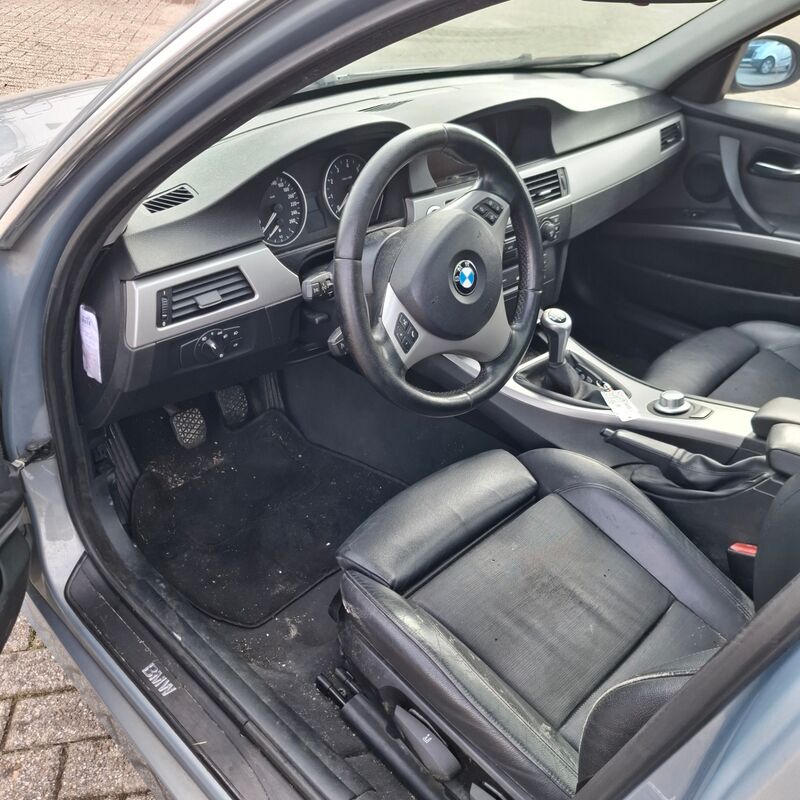 Personenauto, BMW, 3-serie Touring, 325i Dynamic Executive, 2005 – foto 10 – kavel bij Domeinen Roerende Zaken, Soesterberg