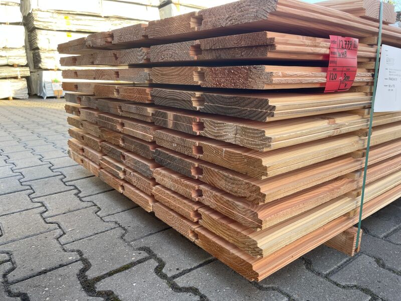 Ca. 120x Douglas Wisselsponning/Halfhoutsrabat, 18x190mm, lengte 300cm – foto 2 – kavel bij Onlineveilingmeester