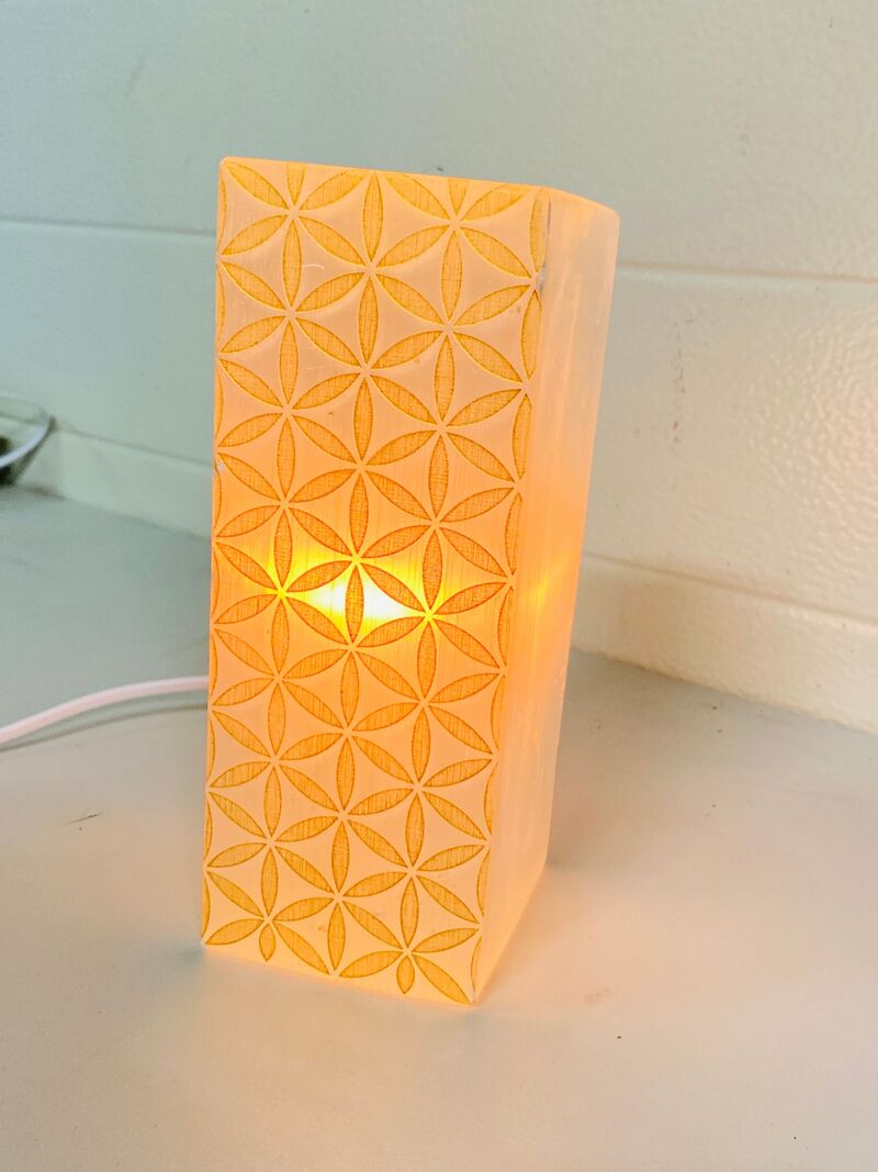 Seleniet bloklamp met gravure – foto 5 – kavel bij Onlineveilingmeester, Gramsbergen