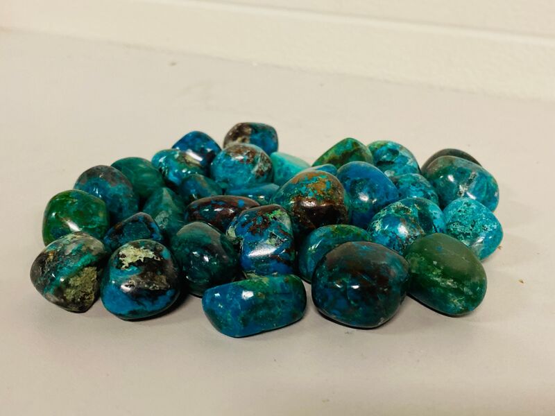 Chrysocolla trommelstenen – foto 2 – kavel bij Onlineveilingmeester, Gramsbergen