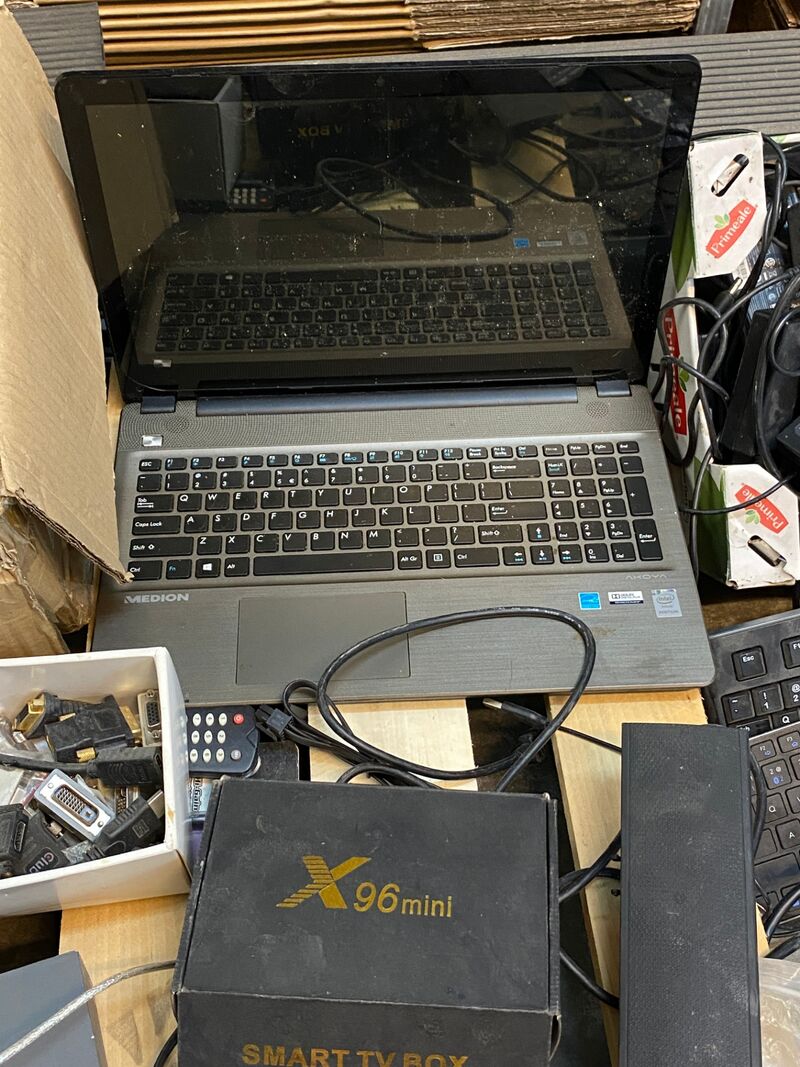 Verzameling computeronderdelen – foto 10 – kavel bij Onlineveilingmeester, Gramsbergen